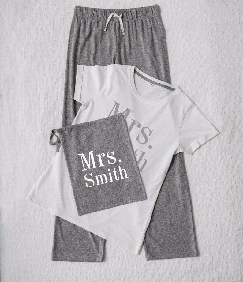 Personalised Custom Ladies/Womens Mrs Surname Pyjama Set In Bag